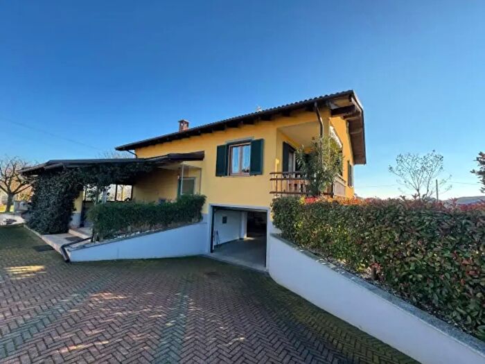 Casa con 5 locali in vendita in Via della Memoria, Quattordio