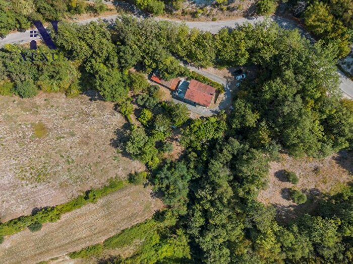 Casa con 5 locali in vendita in Montefelcino