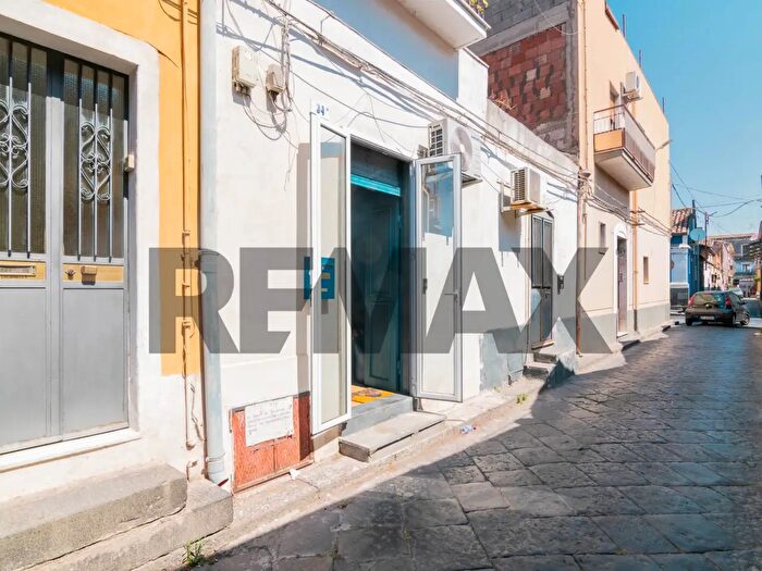 Appartamento bilocale in vendita in Via De Lorenzo, Catania