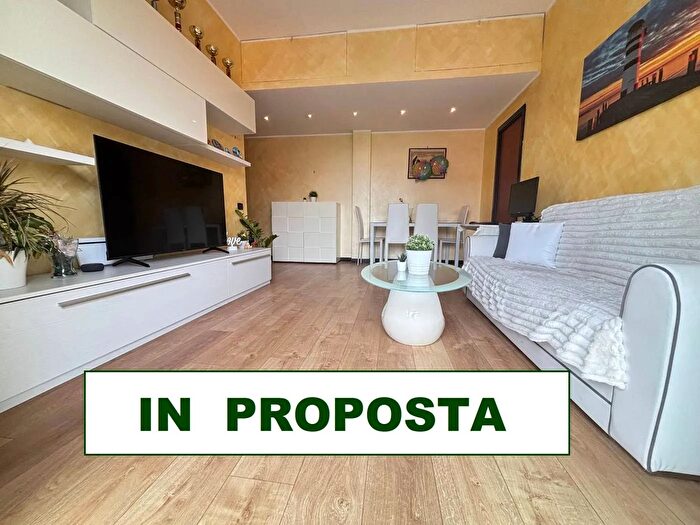 Appartamento bilocale in vendita in Via Giuseppe Parini Trezzano sul Naviglio, Trezzano Sul Naviglio