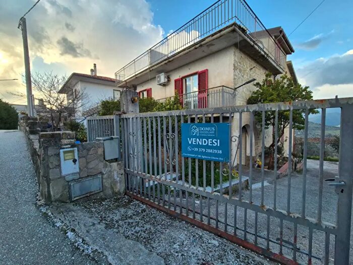 Appartamento trilocale in vendita in Via San Biase Snc, Cicerale