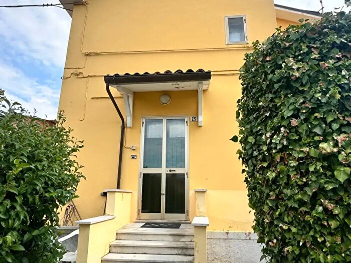 Appartamento trilocale in vendita in Via Guglielmo Marconi, Trecastelli