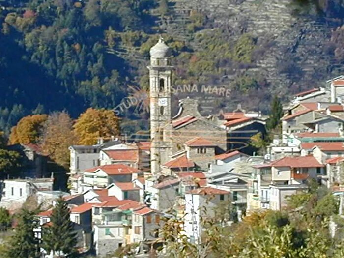 Casa con 6 locali in vendita in Molini Di Triora