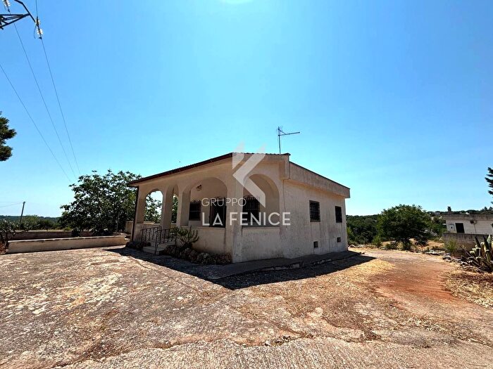 Casa quadrilocale in vendita in Strada Porcile Palesi, Martina Franca