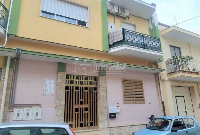 Appartamento trilocale in vendita in Via Fratelli Bandiera, Adelfia