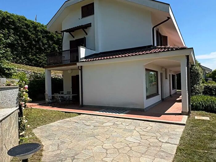 Casa con 7 locali in vendita in Strada Scaravaglio, Rivoli