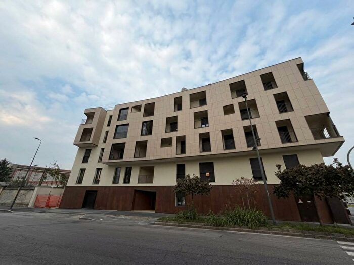 Appartamento bilocale in affitto in Piazza Ovidio, Viale Ungheria Mecenate, Milano