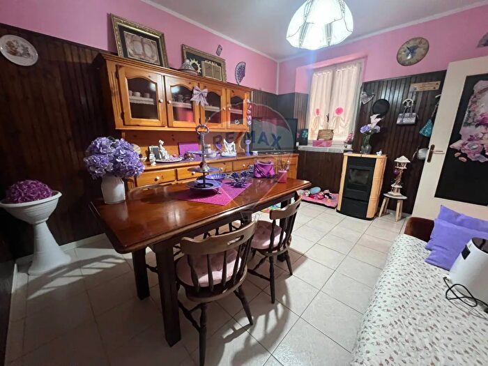 Appartamento con 9 locali in vendita in Via Roma, Annicco