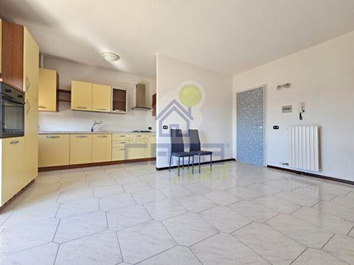 Appartamento trilocale in vendita in Via Bevilacqua, Desenzano Del Garda