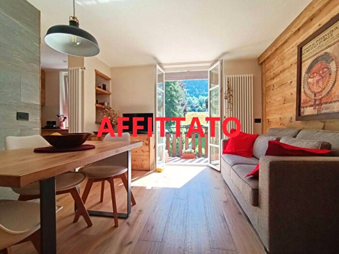 Appartamento trilocale in affitto in Strada Grand Ru, Centro, Courmayeur