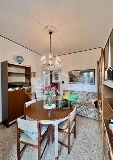 Appartamento trilocale in vendita in Via Grazia Deledda, Bologna