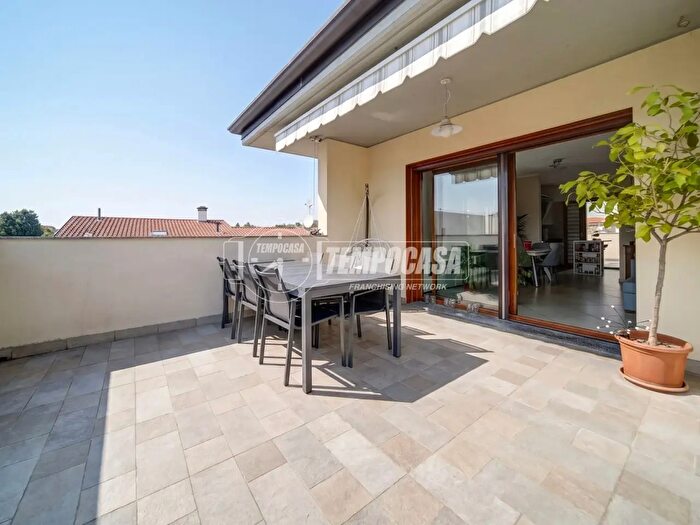 Appartamento trilocale in vendita in Via Gianni Rodari, Carnago
