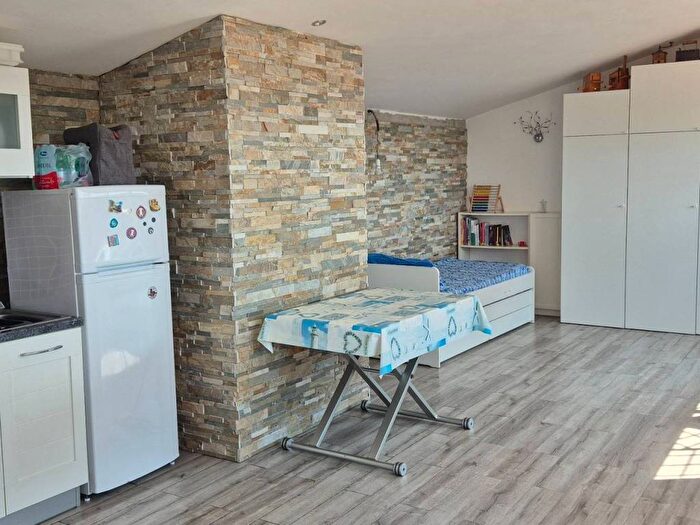 Casa bilocale in affitto in Via Ippocastani, Villa Claudia, Anzio