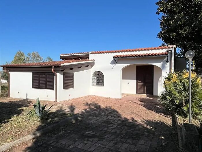 Casa quadrilocale in vendita in Viale Einaudi, Zagarolo