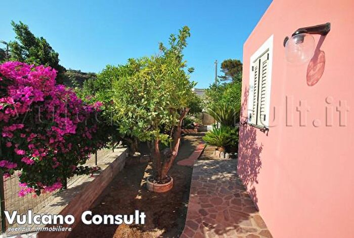 Casa con 5 locali in vendita in Strada Comunale LipariCanneto, Lipari