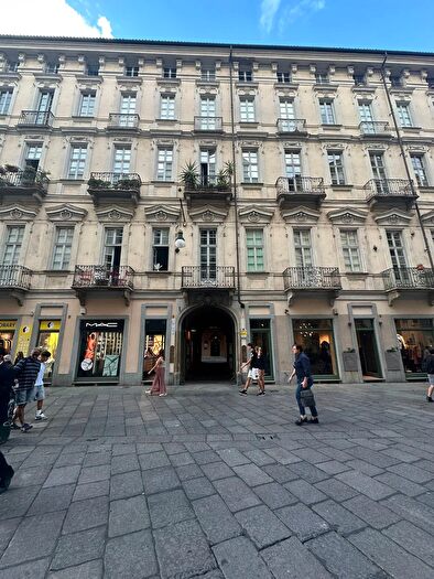 Appartamento in vendita in Via Giuseppe Garibaldi, Torino