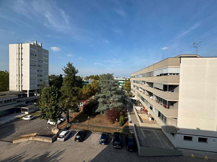 Appartamento con 5 locali in affitto in Viale Giugno, Centro, Ozzano dell'Emilia