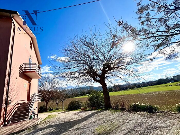 Casa con 7 locali in vendita in Mondolfo