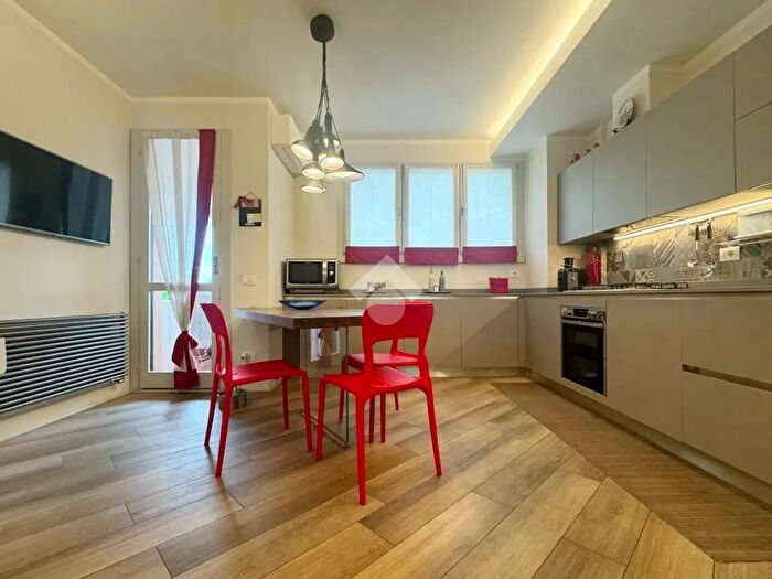 Appartamento con 5 locali in vendita in Via Ferdinando Santi, Calenzano