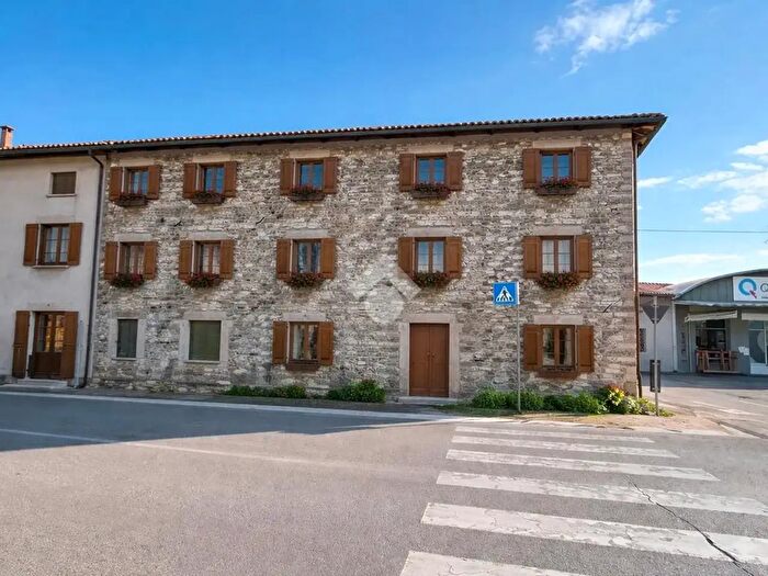 Casa quadrilocale in vendita in Via Passiniotti, Montebelluna