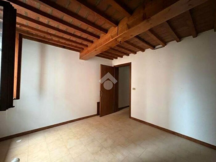Casa bilocale in affitto in Via G Leopardi, Centro, Moglia