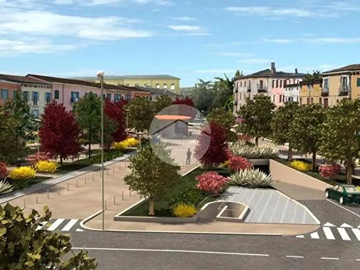 Appartamento trilocale in affitto in Via Piazza Corrubio, Verona