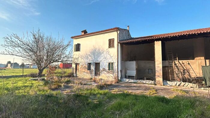 Casa quadrilocale in vendita in Trevenzuolo