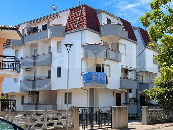 Appartamento trilocale in vendita in Via Margherita Snc, Pietrapaola