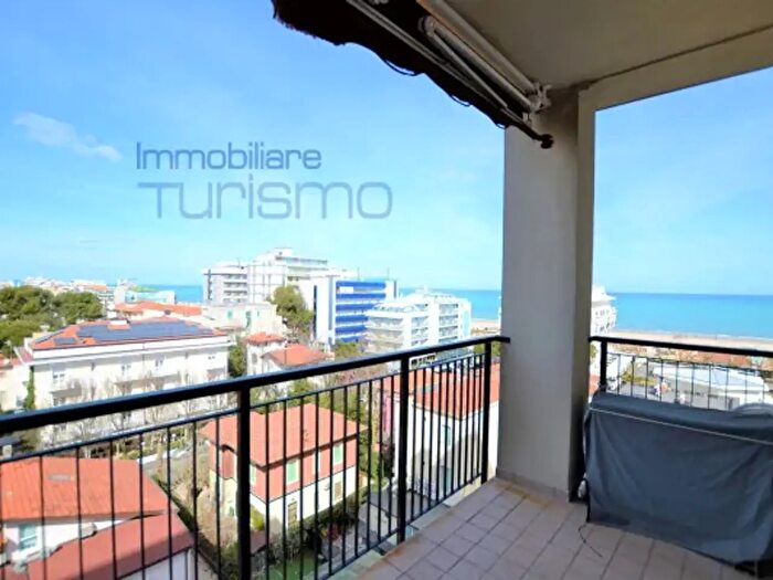 Appartamento trilocale in vendita in Viale Dante Alighieri, Riccione