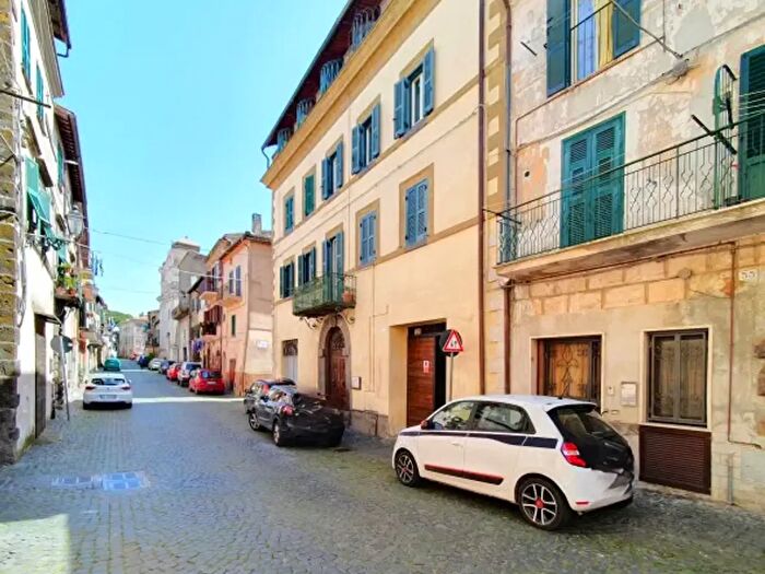 Appartamento quadrilocale in vendita in Corso Giacomo Matteotti, Valentano