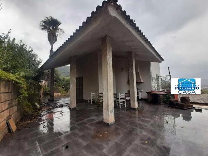 Casa con 6 locali in vendita in Castel Snc, Nola