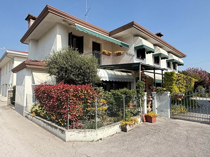 Casa con 5 locali in vendita in Riviera Pompeo Molmenti, Motta Di Livenza