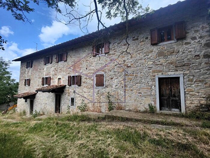 Casa con 14 locali in vendita in Via di Doccia, Pontassieve