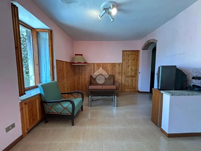 Appartamento trilocale in vendita in Via Sottoripa, Bracca