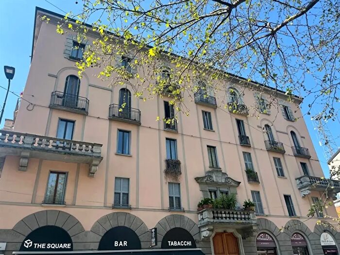 Appartamento bilocale in vendita in Piazza Prealpi, Milano