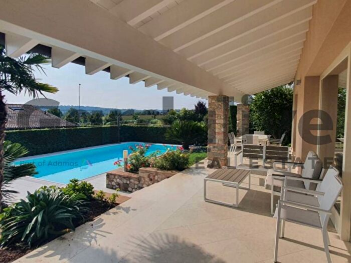 Casa con 6 locali in vendita in Via Gabriele D'Annunzio, Padenghe sul Garda