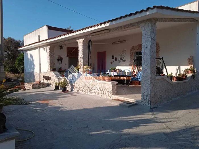 Casa trilocale in vendita in Via Foggia, Latiano