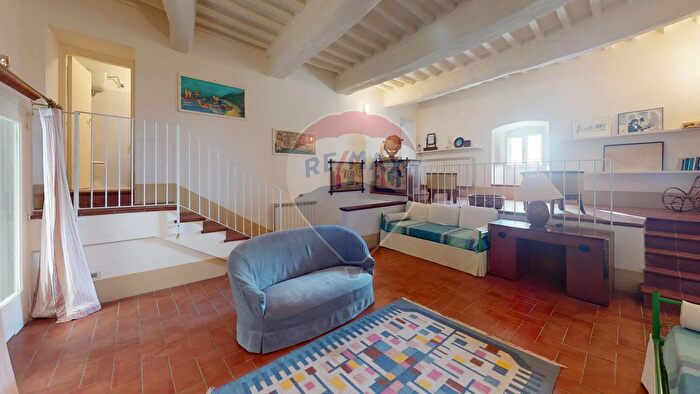 Appartamento con 5 locali in vendita in Via Betto di Menico, Assisi