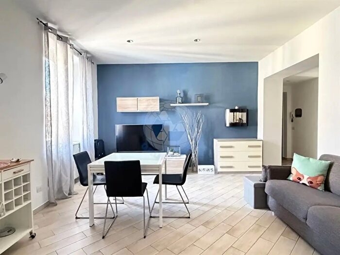 Appartamento trilocale in affitto in Via Manzoni, Monza