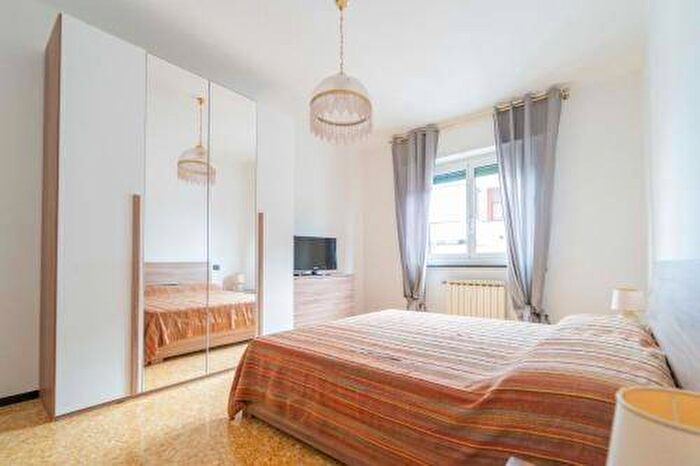 Appartamento quadrilocale in affitto in Piazzale Udine, Udine, Milano