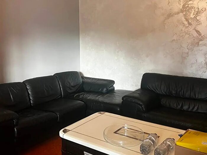 Casa con 6 locali in vendita in Suzzara