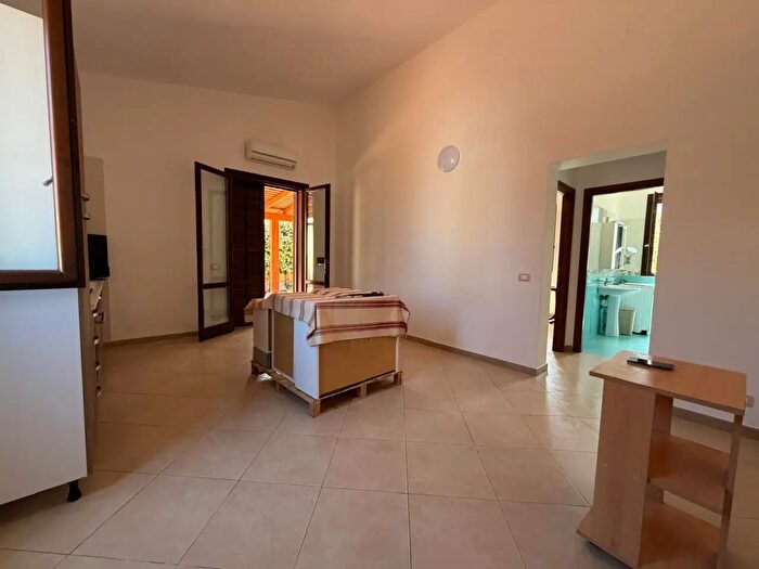 Casa con 6 locali in vendita in Via Cloanto, Erice