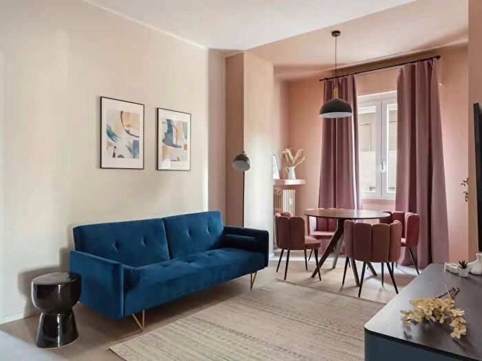 Appartamento trilocale in affitto in Corso Sempione, Paolo Sarpi, Milano