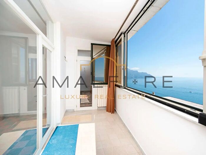 Appartamento con 5 locali in vendita in Amalfi