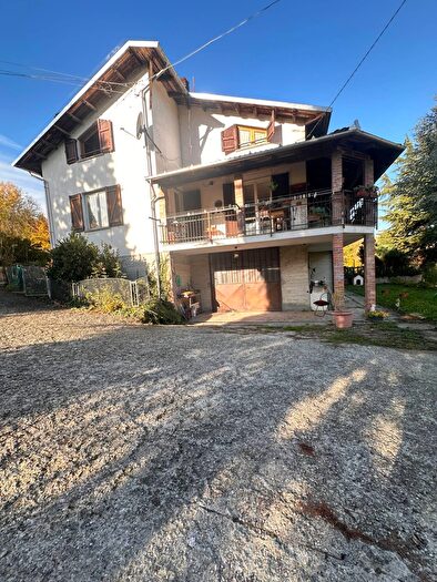 Casa con 8 locali in vendita in Via Caramagna, Prasco