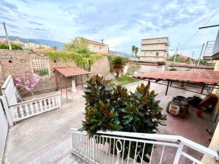 Casa con 5 locali in vendita in Via F De Filippo, Nicastro Sambiase, Lamezia Terme