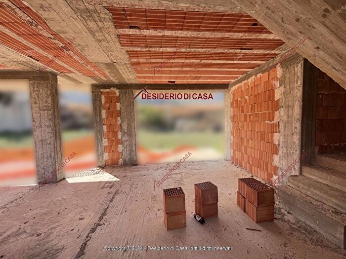 Casa quadrilocale in vendita in Carini