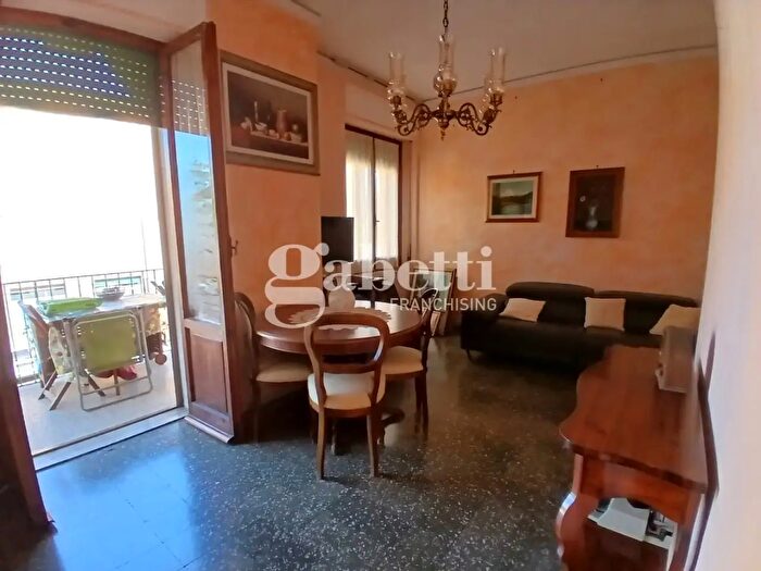 Appartamento con 5 locali in vendita in Via Pietro Fanfani, Firenze