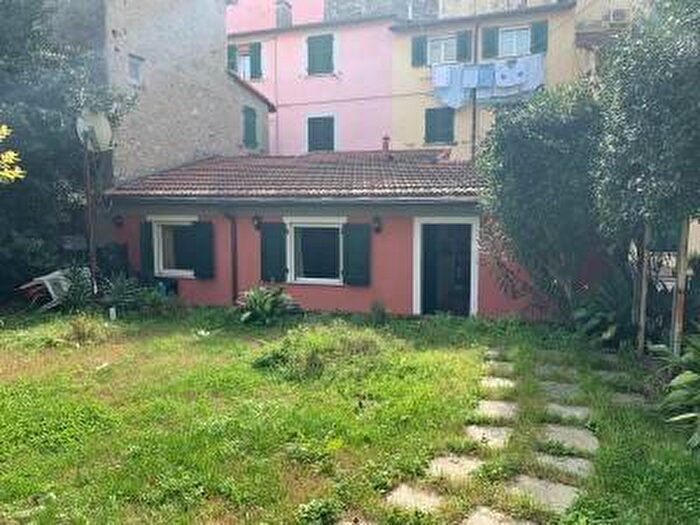 Appartamento trilocale in affitto in San Terenzo, Lerici