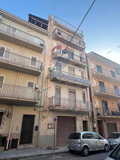 Casa con 12 locali in vendita in Via Salvatore Aldisio, Altavilla Milicia